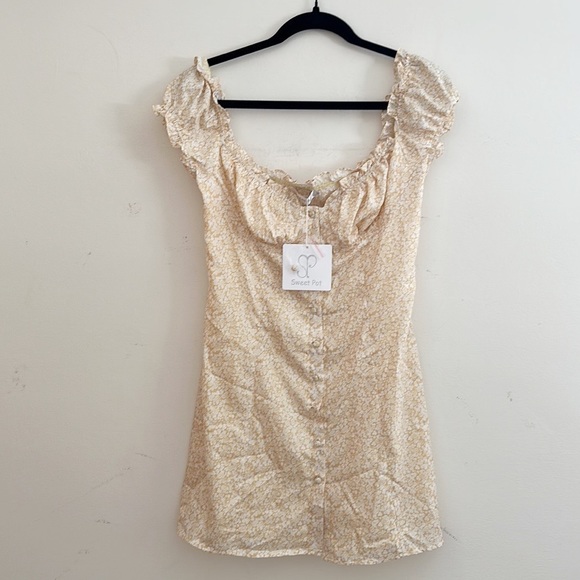 Hello Molly | Yellow Floral Dress - Picture 7 of 10